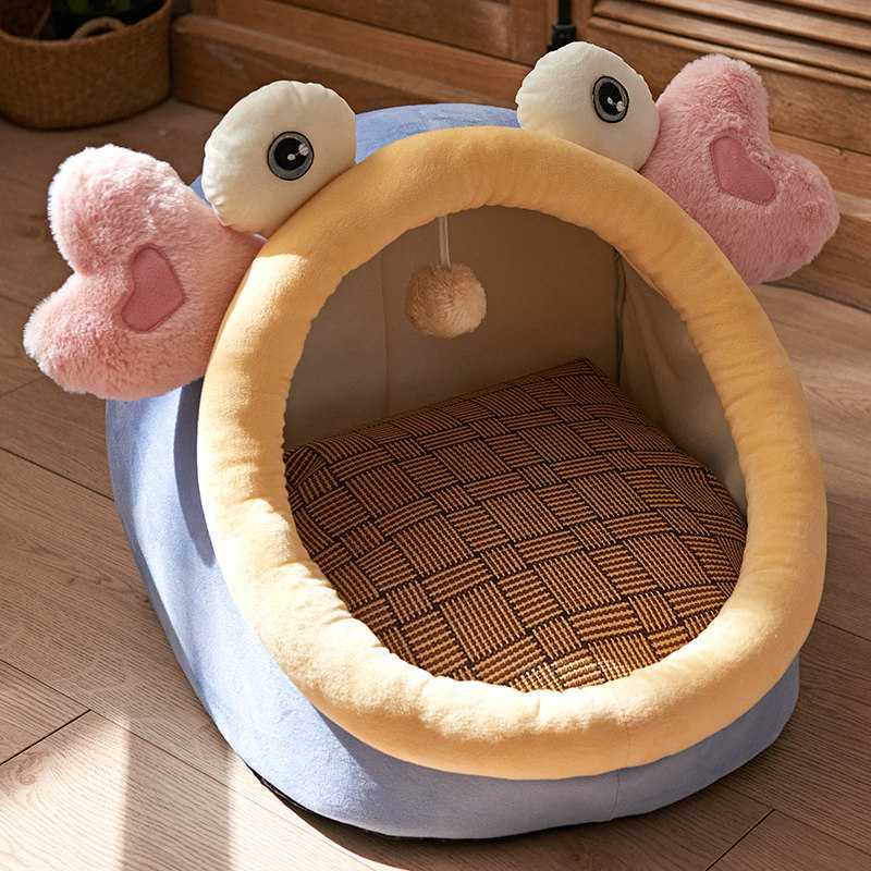 Quirky Fish Hearty Pet Bed